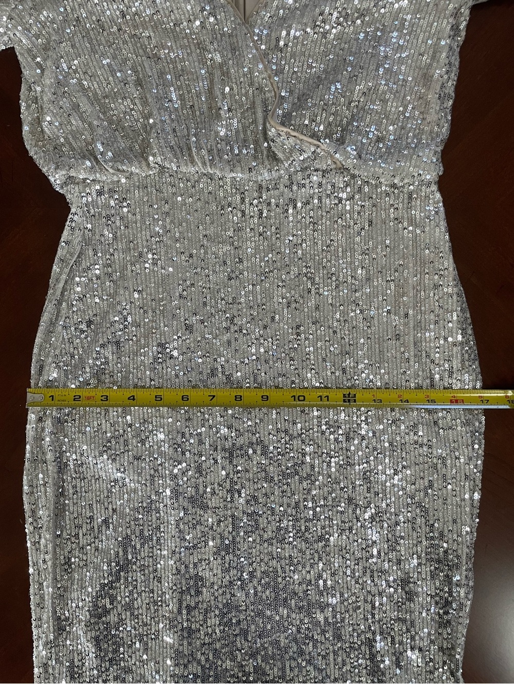 Eliza J Silver Sequin Cocktail Dress Long Sleeve V-Neck Size 4 - Picture 6 of 11